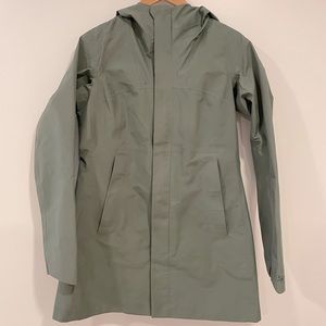 Arcteryx rain jacket olive green medium